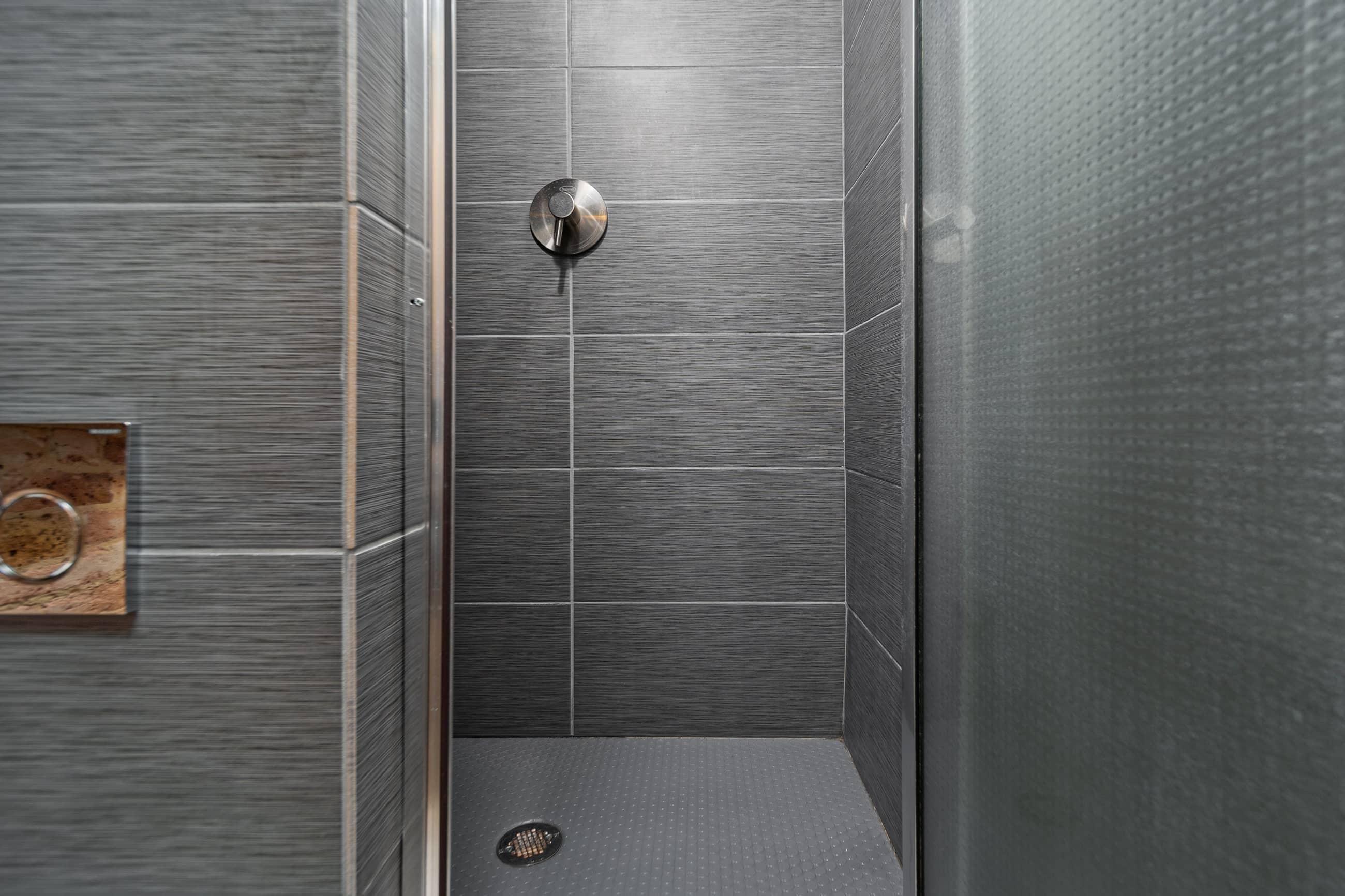 January Room Book and Table Inn